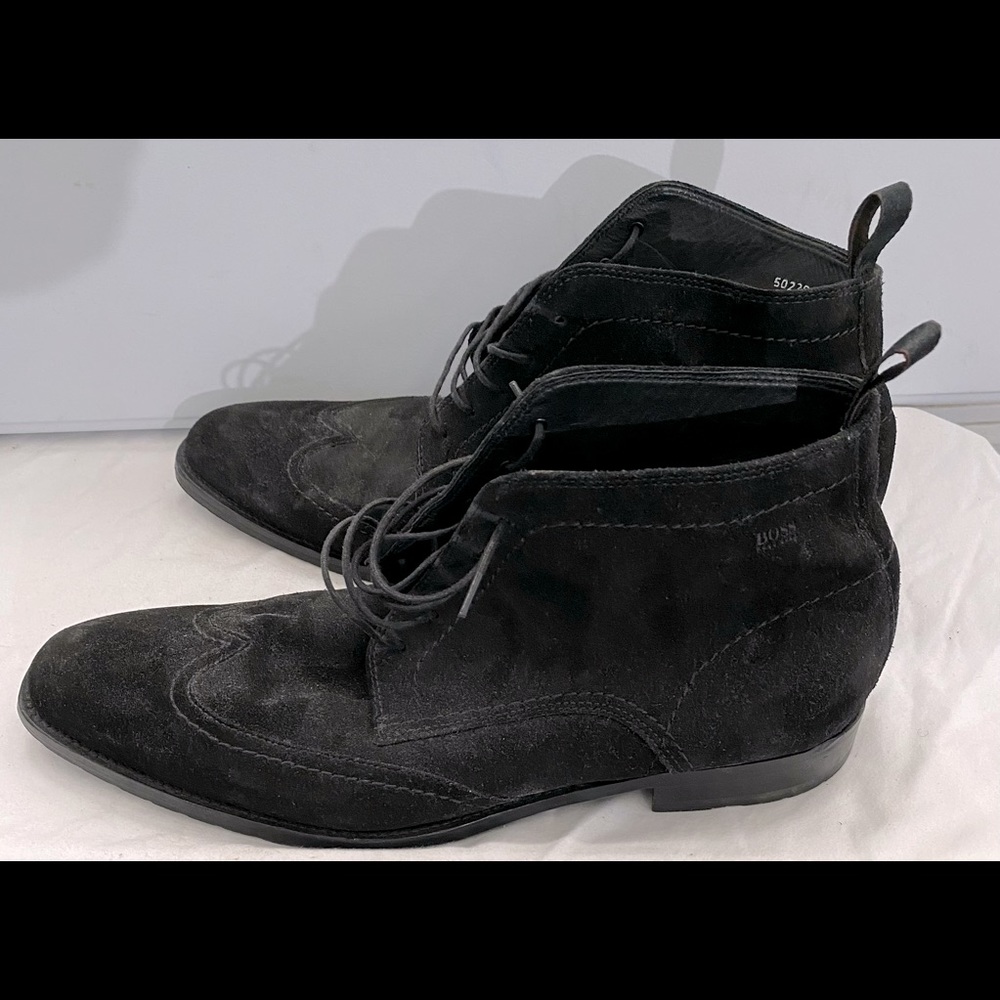 Well kept Hugo Boss 10.5